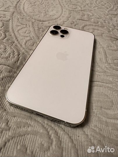 Телефон iPhone 12 pro