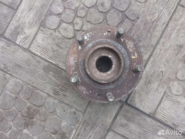 Хендай Санта фе 2 ступица передняя