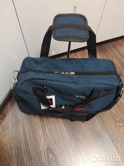 Спортивная сумка Nike