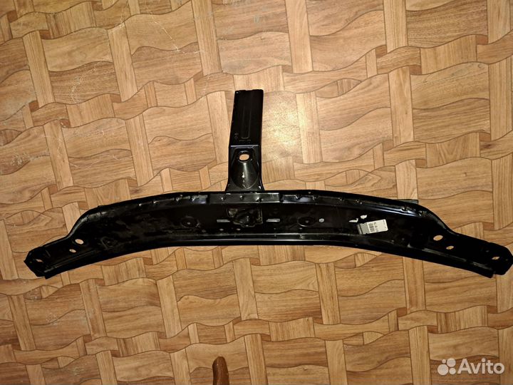 Запчасти по кузову на LADA largus