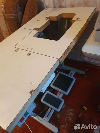 Стол для оверлока