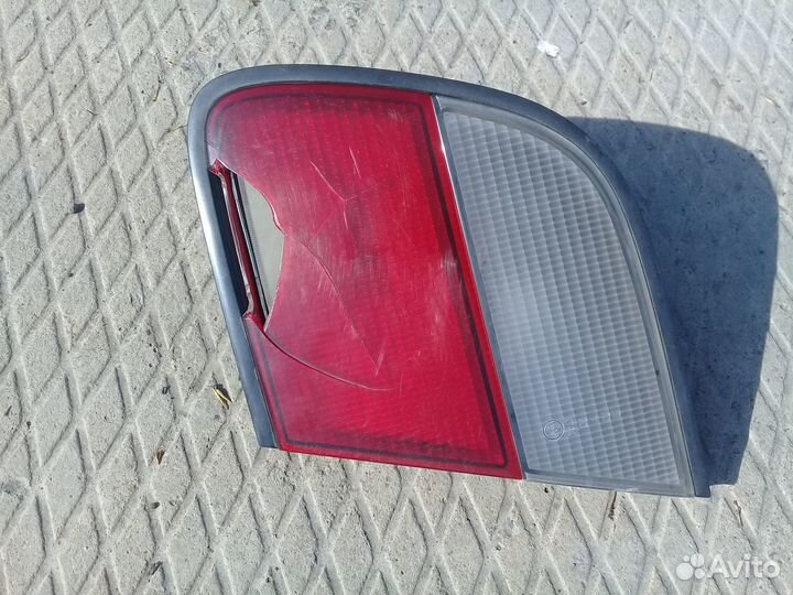 Фальш панель багажника фонари