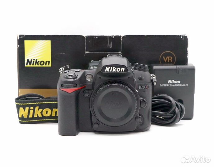 Nikon D7000 body в упаковке (пробег 3165)