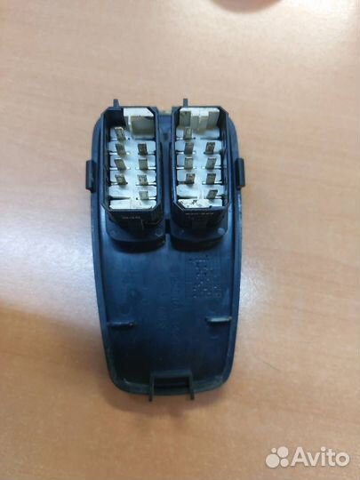 Блок управления стеклоподъемниками правой Scania G