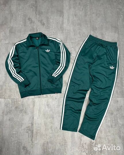 Спортивный костюм Adidas без флиса