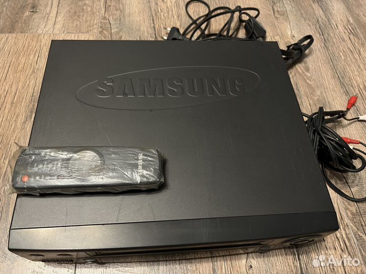 VHS Видеомагнитофон Samsung