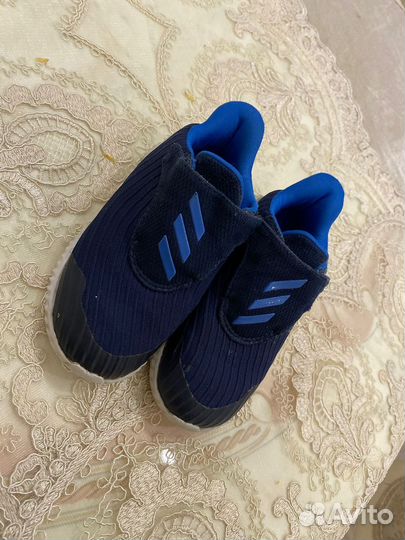 Кроссовки adidas