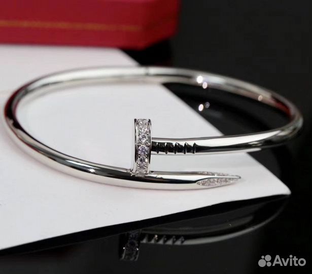Браслет Cartier Juste un Clou, 32 бриллианта
