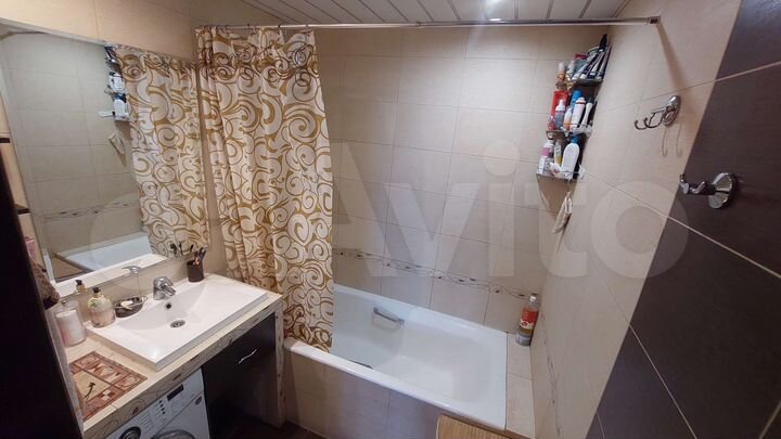 2-к. квартира, 64 м², 15/17 эт.