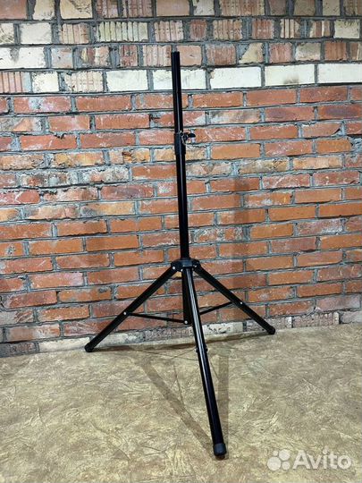 Стойки для колонок (акустических систем)