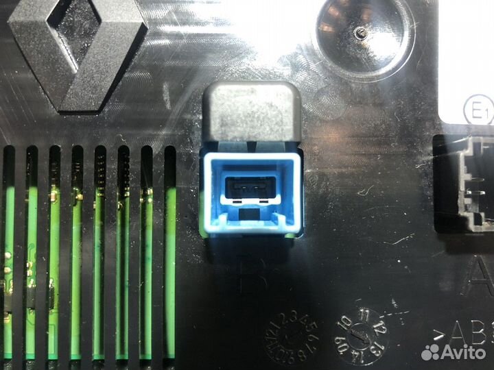 Экран LCD Renault T