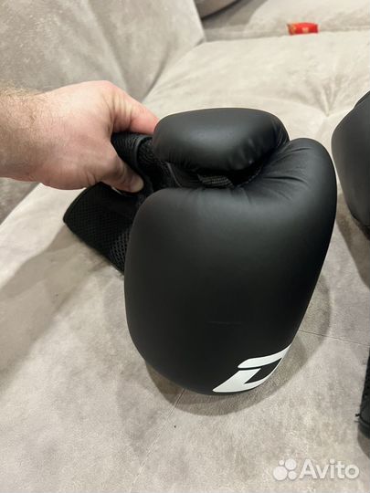 Боксерские перчатки 10 oz demix