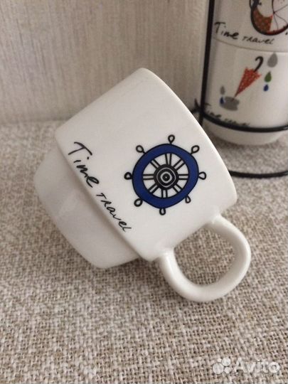 Набор кружек на металлической подставке новый