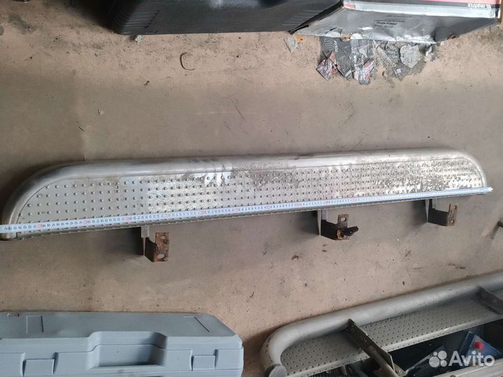 Пороги подножки трубы