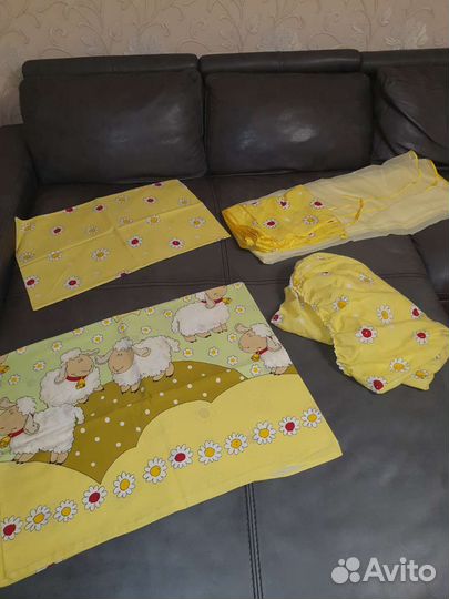 Двухсторонний комплект в кроватку