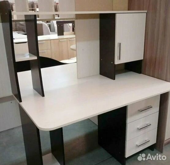 Стол компьютерный для школьника №5 (1200х1420х670