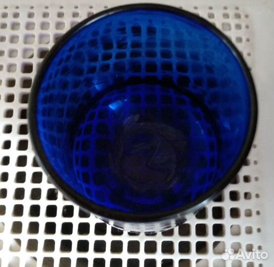 Синее стекло стакан