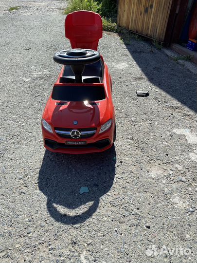 Детский автомобиль каталка