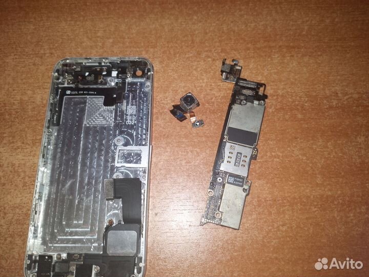 Телефон iPhone запчасти