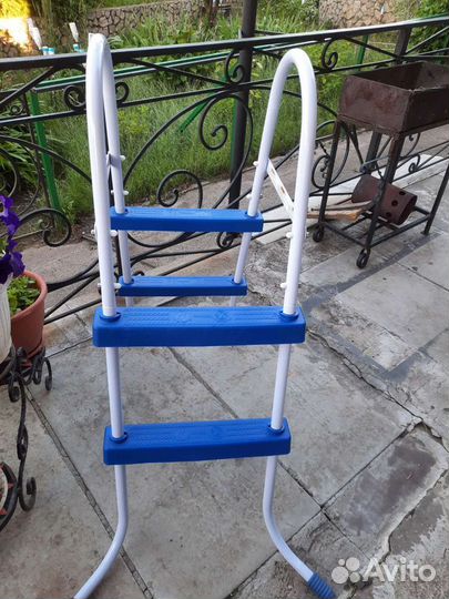 Лесенка для бассейна. Новая