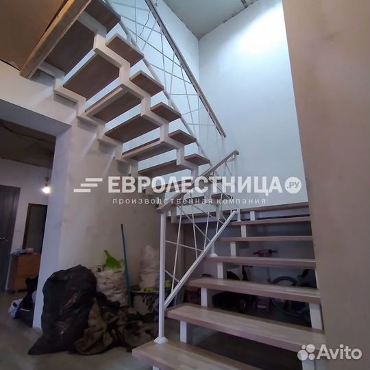 Лестница на металле