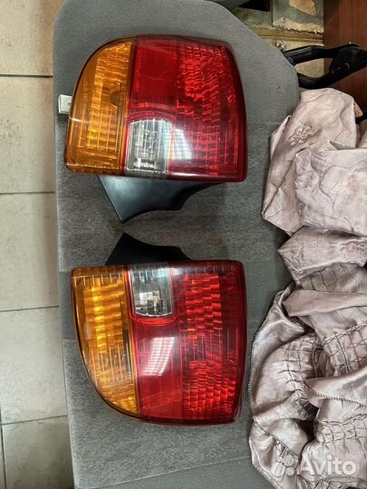 Стоп сигнал пара Tayota Celica ZZT231