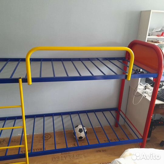 Кровать детская двух ярусная