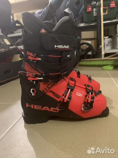 Горнолыжные ботинки