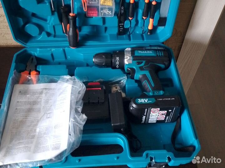 Шуруповерт makita новый 18v