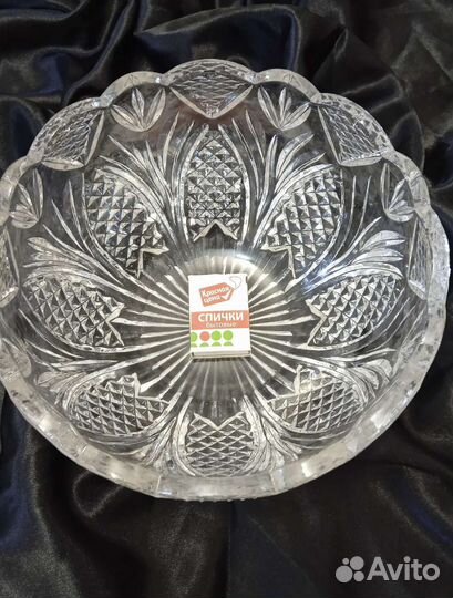 Хрустальная ваза