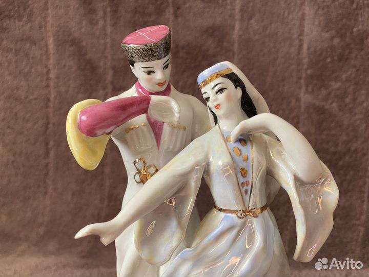 Статуэтка Лезгинка Дулёво