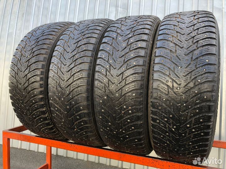Nokian Tyres Hakkapeliitta 8 SUV 225/65 R17 106T