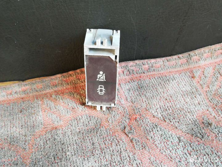 Индикатор безопасности Рено Клио 2