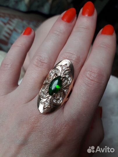 Винтажное кольцо с урановым стеклом р 18.5-19