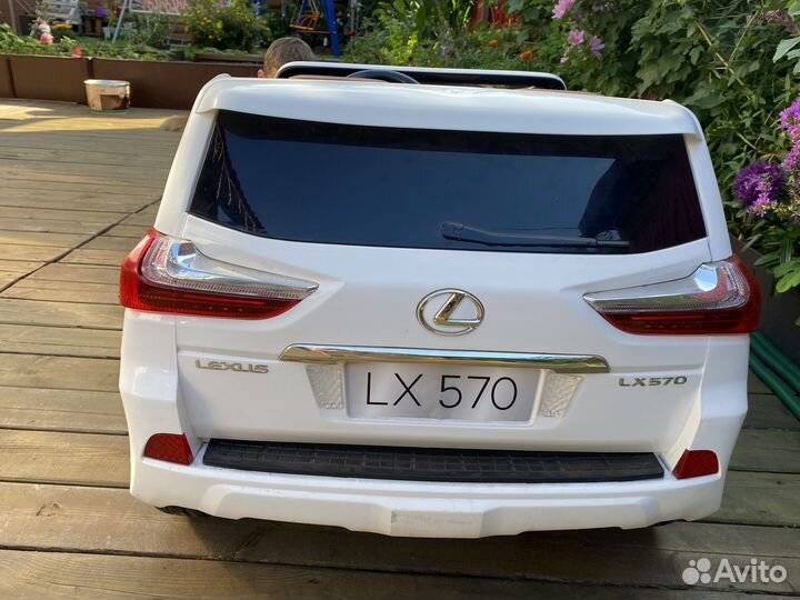 Детский электромобиль бу Lexus LX570