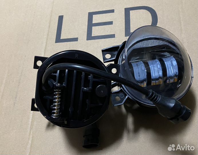 Противотуманные фары LED Volkswagen желто/белый