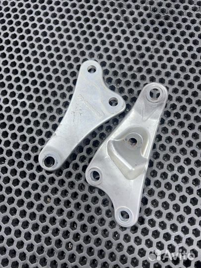 Крепление двигателя Husqvarna FC 450 2017