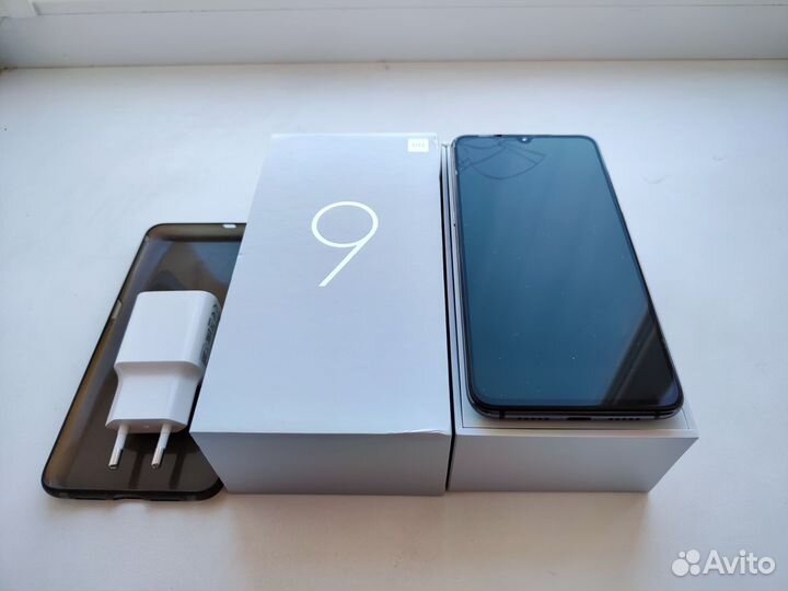 Xiaomi Mi 9, 6/128 ГБ