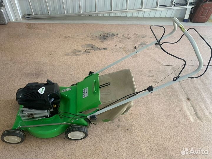 Газонокосилка бензиновая самоходная бу