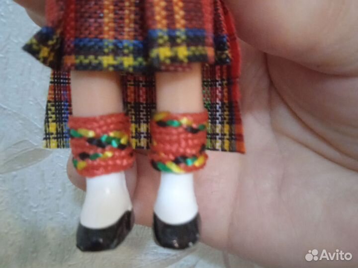 Кукла ГДР в шотландском национальном костюме