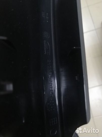 Крышка рейлинга задняя левая Шевролет Нива