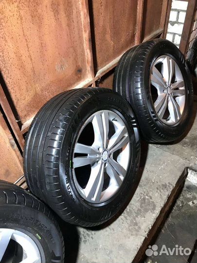 275/55 R19 Hakka Black 2 SUV