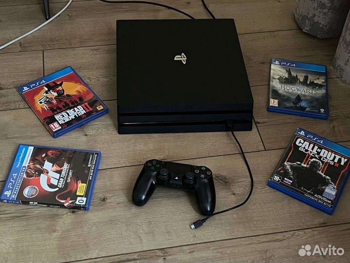 Sony playstation 4 pro 1tb + 2 игры