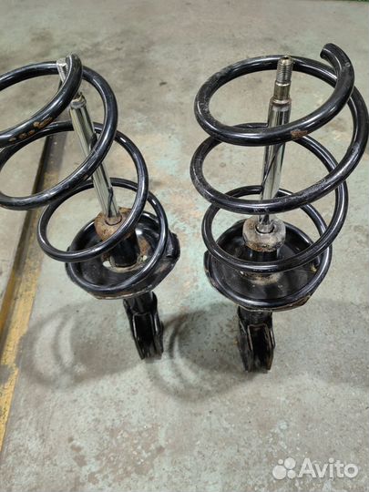 Амортизаторы + пружины на Авенсис