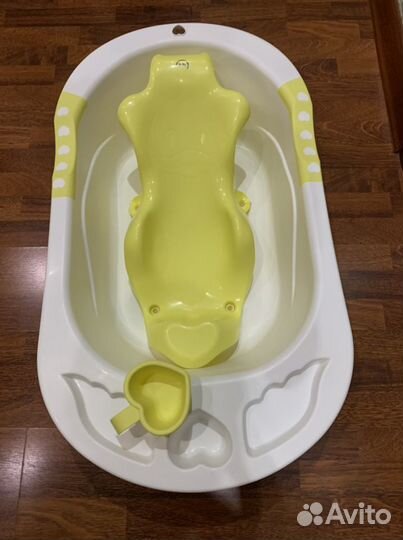 Ванночка для купания с кругом на шею