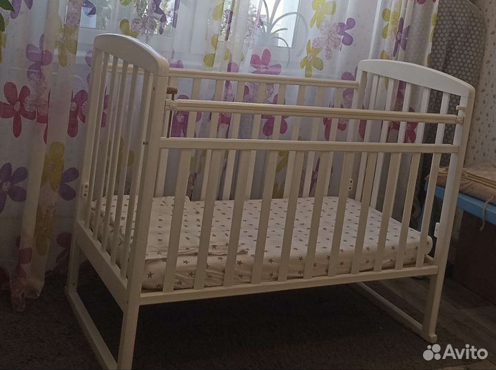 Детская кроватка