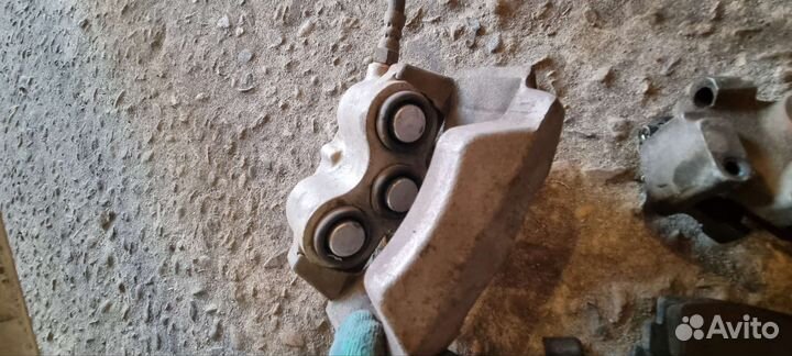 Супорта в сборе нива 2121