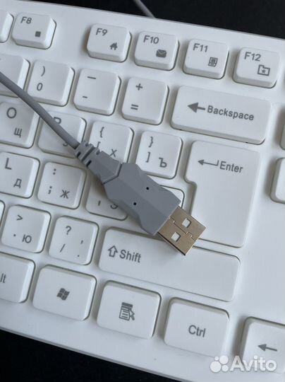 Новая белая клавиатура с usb портом
