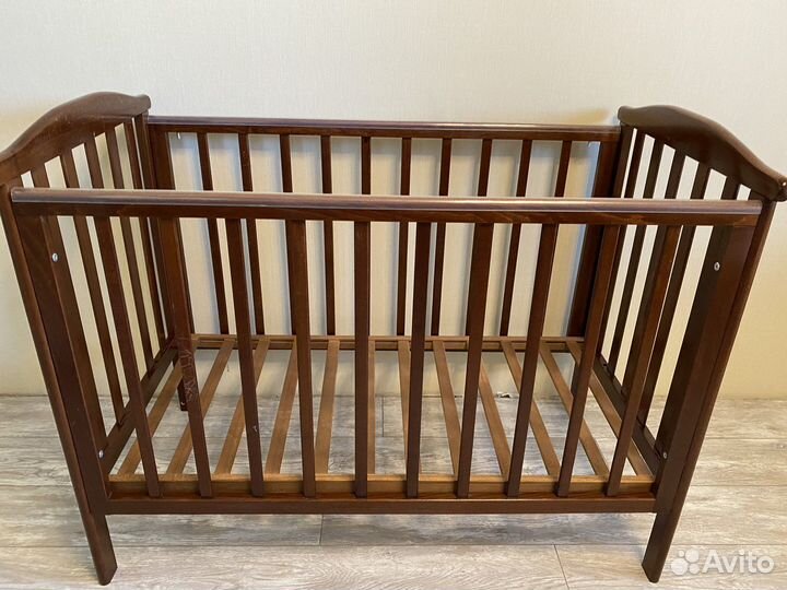 Кроватка детская с матрасом