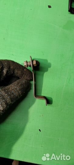 Фиксатор центральной подножки Рига 16